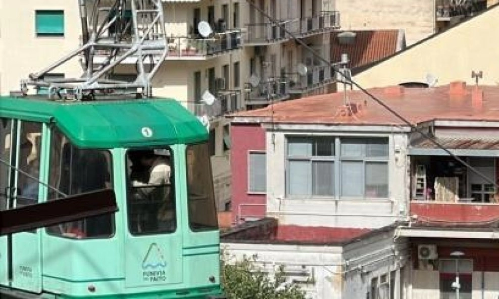 Strašna nesreća u Italiji: Pala kabina žičare, četvero mrtvih